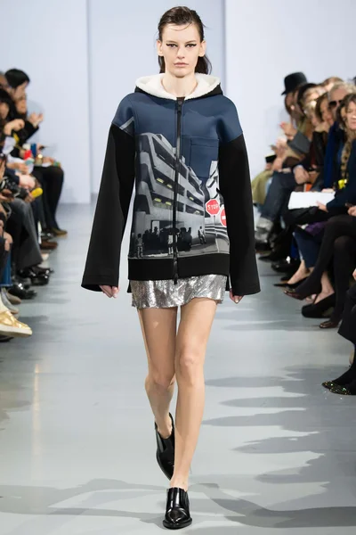 Look 4